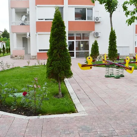 Bratanov Sunny Fort Slăntjev Brjag